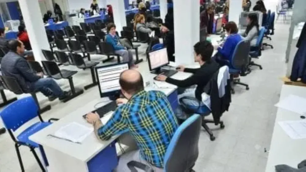 Empleados estatales