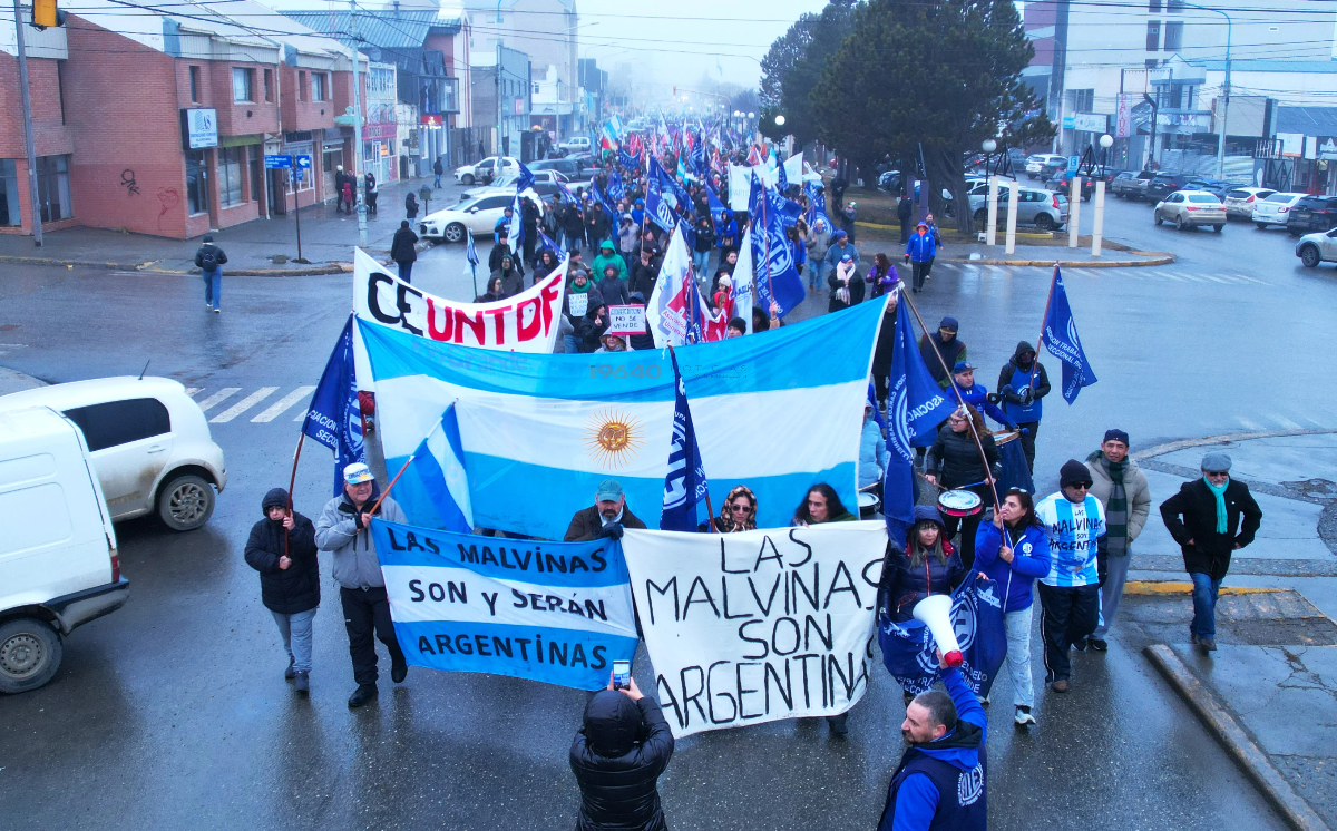 Marcha Ley de Tierra Río Grande